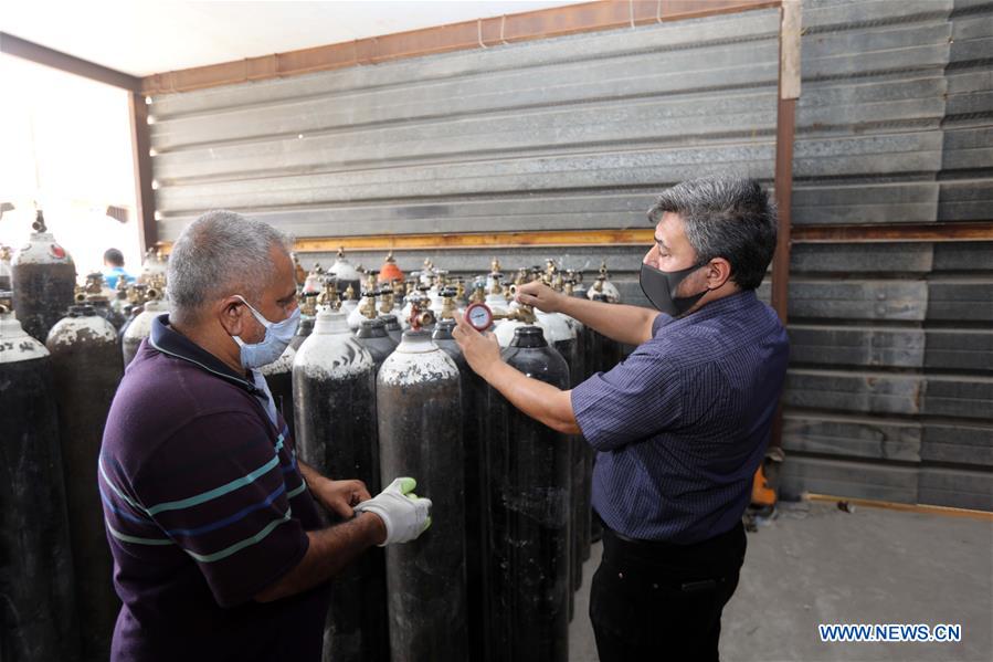 IRAQ-BAGHDAD-COVID-19-OXYGEN CYLINDERS-DEMAND-INCREASE